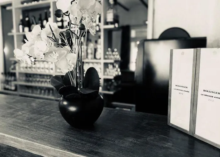 Hotel Restaurant Le Saint Gillois